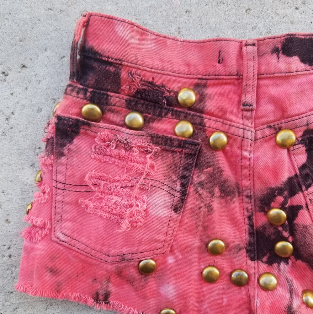 Lee Red Cut off Distressed Tie Dye Denim Shorts - Picture 6 of 7